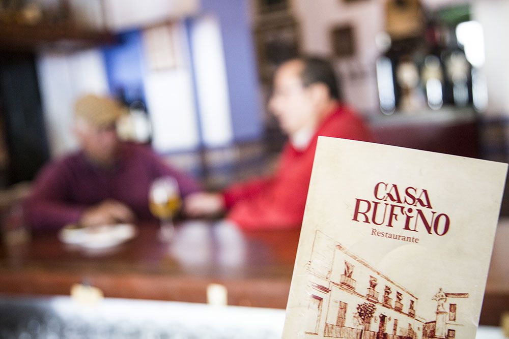 Empblema de Restaurante Casa Rufino en Umbrete, Sevilla