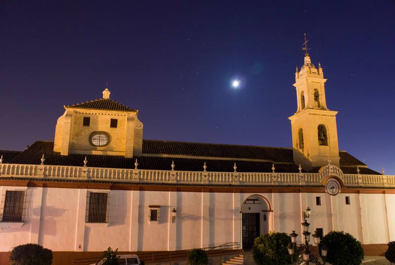 Vista nocturna de la Colegiata de Olivares. La Ruta del Conde Duque de Olivares